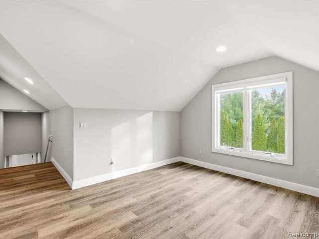 8442 Lakeshore Road, Burtchville, MI 48059