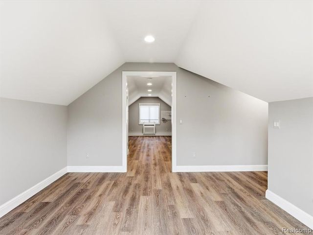 8442 Lakeshore Road, Burtchville, MI 48059