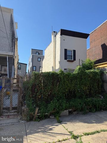 2661 EMERALD ST, Philadelphia, PA 19125