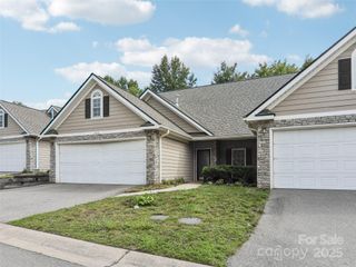 888 W Pointe Drive, Asheville, NC 28806