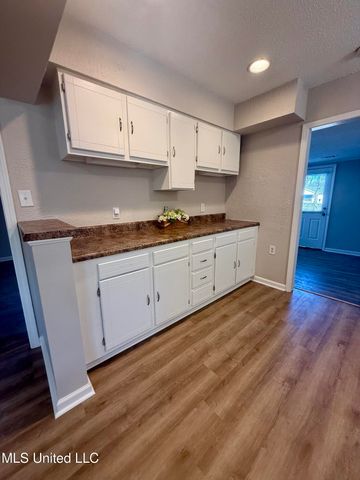 7146 W Carrolton Drive, Southaven, MS 38671