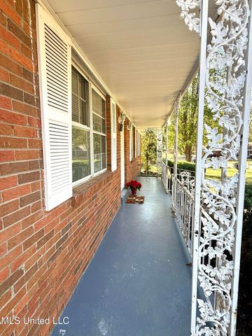 7146 W Carrolton Drive, Southaven, MS 38671