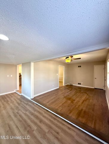 7146 W Carrolton Drive, Southaven, MS 38671