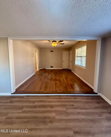 7146 W Carrolton Drive, Southaven, MS 38671