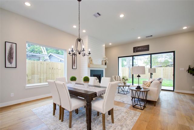 110 E 28th Street, Houston, TX 77008