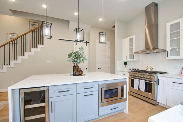 110 E 28th Street, Houston, TX 77008