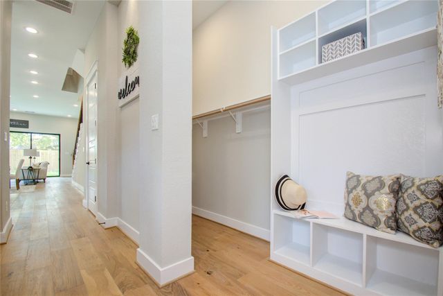 110 E 28th Street, Houston, TX 77008