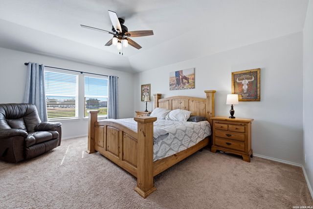 249 Middle Green Loop, Floresville, TX 78114