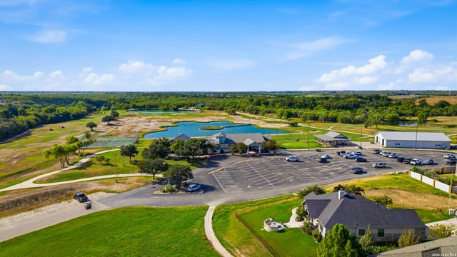 249 Middle Green Loop, Floresville, TX 78114