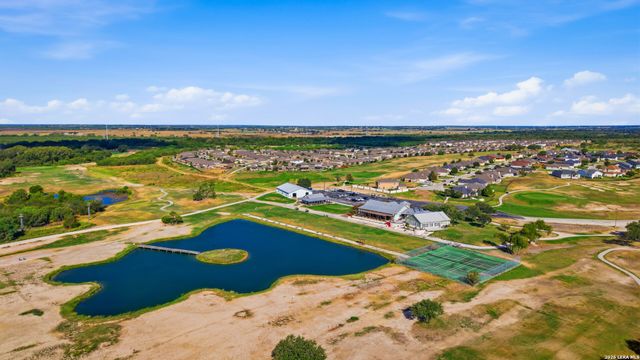 249 Middle Green Loop, Floresville, TX 78114