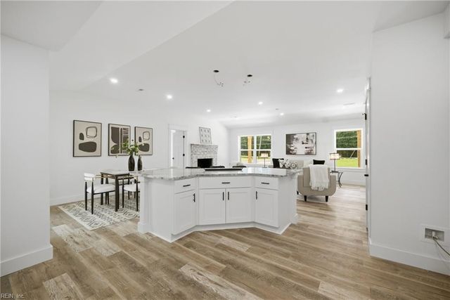 1629 Shillelagh RD, Chesapeake, VA 23323