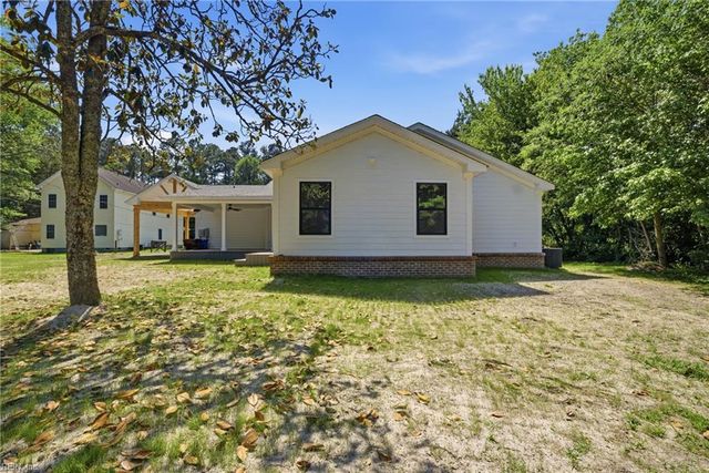 1629 Shillelagh RD, Chesapeake, VA 23323