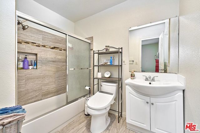 2837 W Avenue 33, Los Angeles, CA 90065