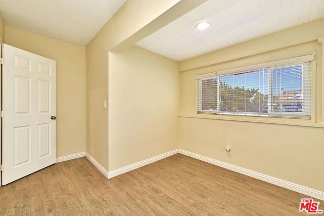 2837 W Avenue 33, Los Angeles, CA 90065