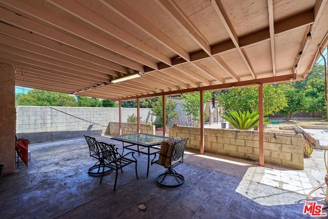 2837 W Avenue 33, Los Angeles, CA 90065