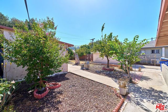 2837 W Avenue 33, Los Angeles, CA 90065