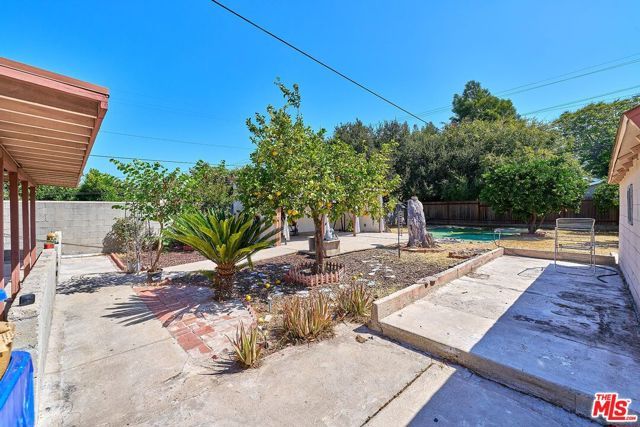 2837 W Avenue 33, Los Angeles, CA 90065