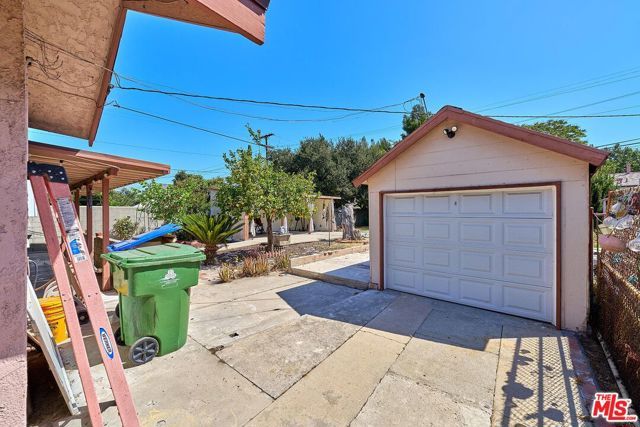2837 W Avenue 33, Los Angeles, CA 90065