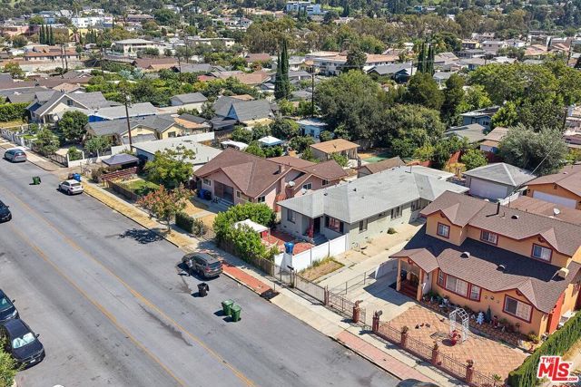 2837 W Avenue 33, Los Angeles, CA 90065