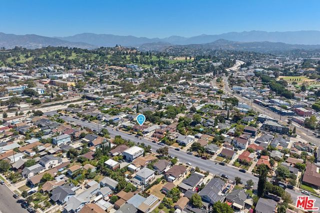 2837 W Avenue 33, Los Angeles, CA 90065