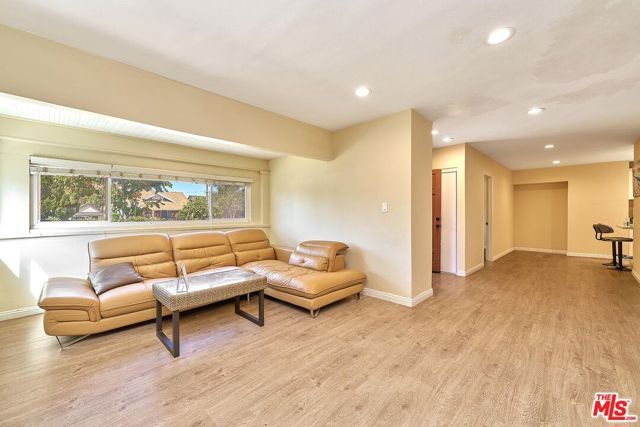 2837 W Avenue 33, Los Angeles, CA 90065
