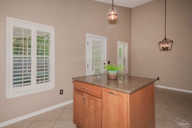 1264 Greystone Ln, Pensacola, FL 32514