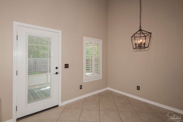 1264 Greystone Ln, Pensacola, FL 32514