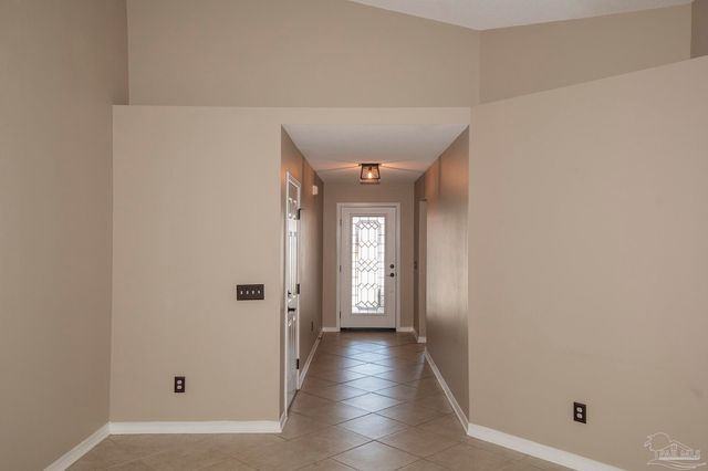 1264 Greystone Ln, Pensacola, FL 32514