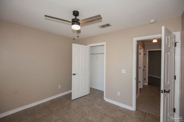 1264 Greystone Ln, Pensacola, FL 32514