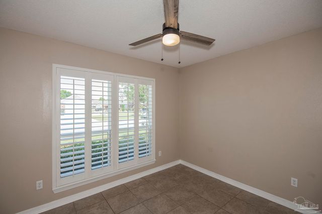 1264 Greystone Ln, Pensacola, FL 32514