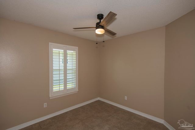 1264 Greystone Ln, Pensacola, FL 32514