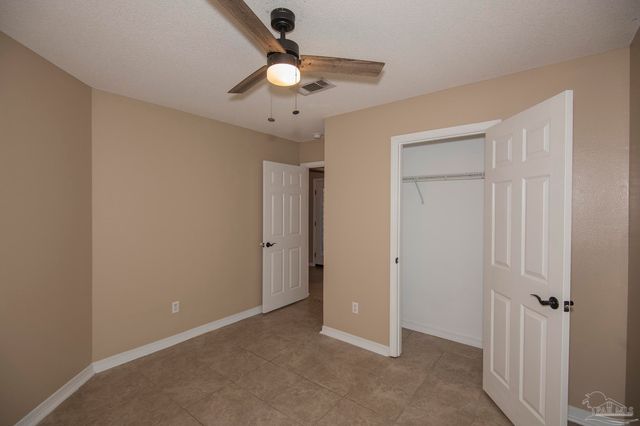 1264 Greystone Ln, Pensacola, FL 32514