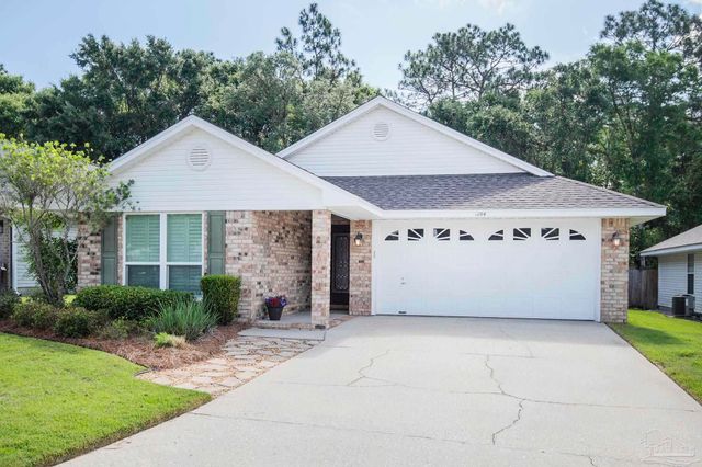 1264 Greystone Ln, Pensacola, FL 32514