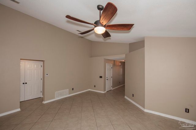 1264 Greystone Ln, Pensacola, FL 32514