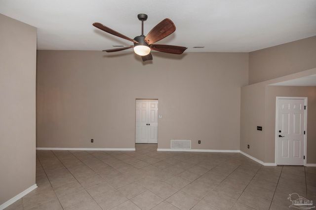 1264 Greystone Ln, Pensacola, FL 32514
