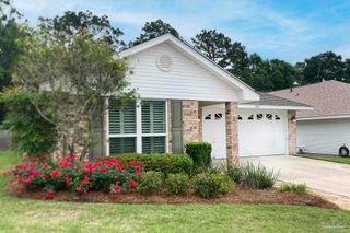 1264 Greystone Ln, Pensacola, FL 32514