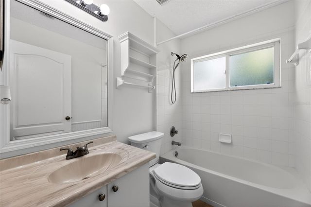 26 WOOD AMBER LANE, Palm Coast, FL 32164