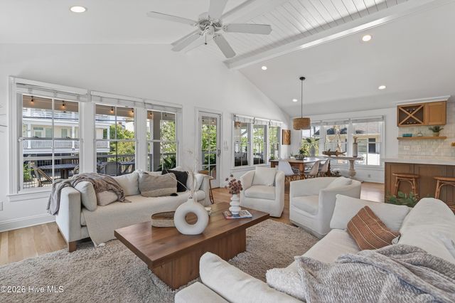 30 W Greensboro Street, Wrightsville Beach, NC 28480