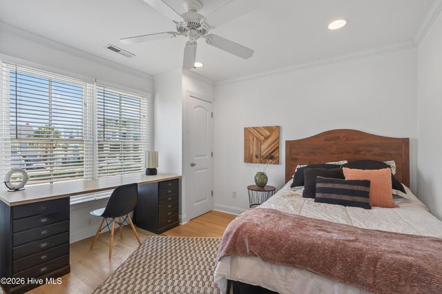 30 W Greensboro Street, Wrightsville Beach, NC 28480