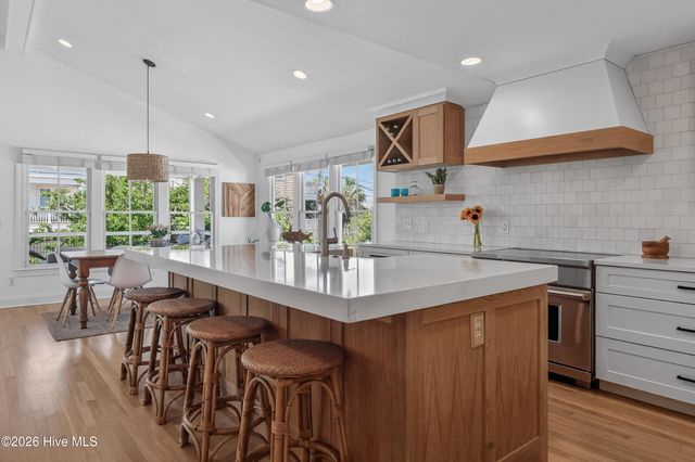 30 W Greensboro Street, Wrightsville Beach, NC 28480