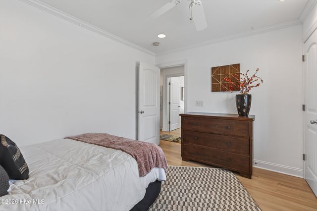 30 W Greensboro Street, Wrightsville Beach, NC 28480