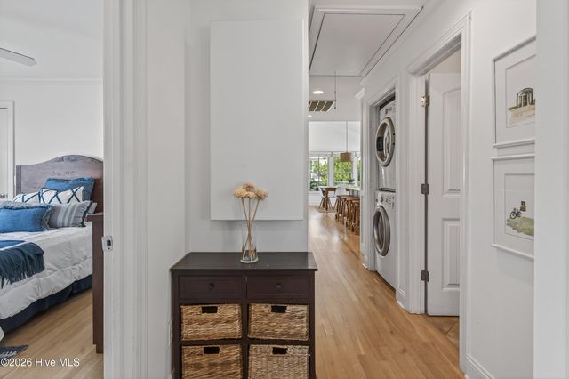 30 W Greensboro Street, Wrightsville Beach, NC 28480