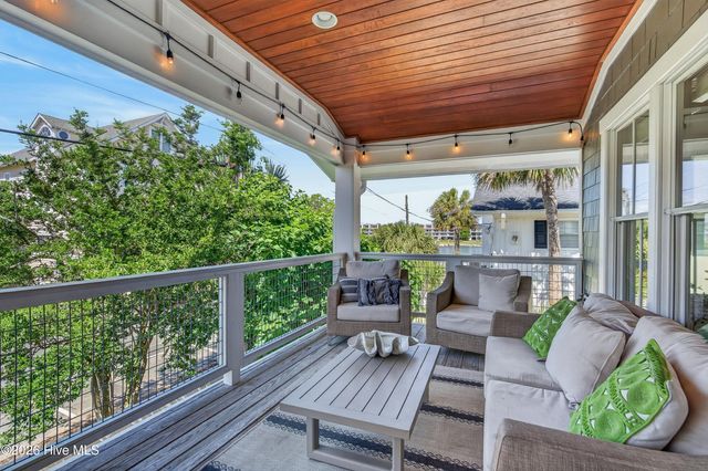 30 W Greensboro Street, Wrightsville Beach, NC 28480