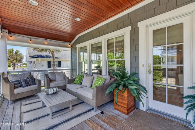 30 W Greensboro Street, Wrightsville Beach, NC 28480