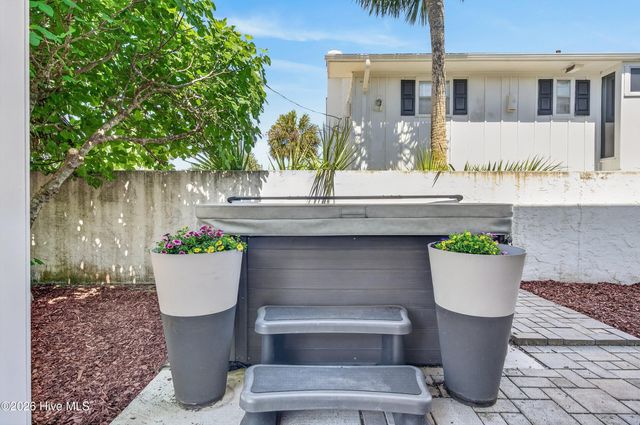 30 W Greensboro Street, Wrightsville Beach, NC 28480