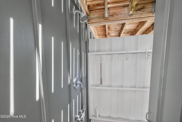 30 W Greensboro Street, Wrightsville Beach, NC 28480
