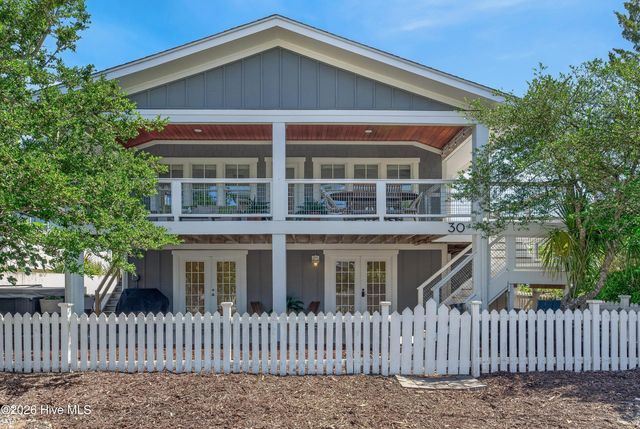 30 W Greensboro Street, Wrightsville Beach, NC 28480