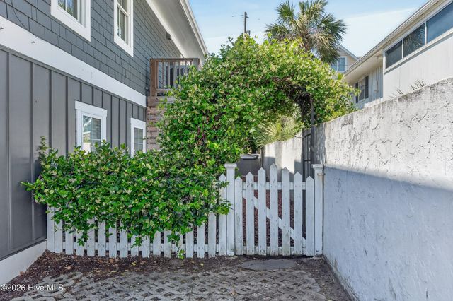 30 W Greensboro Street, Wrightsville Beach, NC 28480