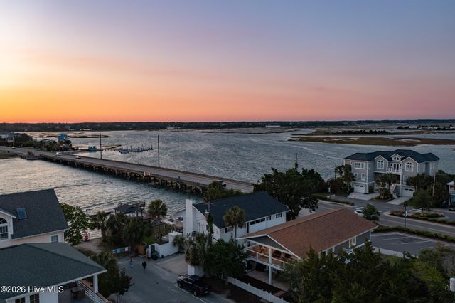 30 W Greensboro Street, Wrightsville Beach, NC 28480