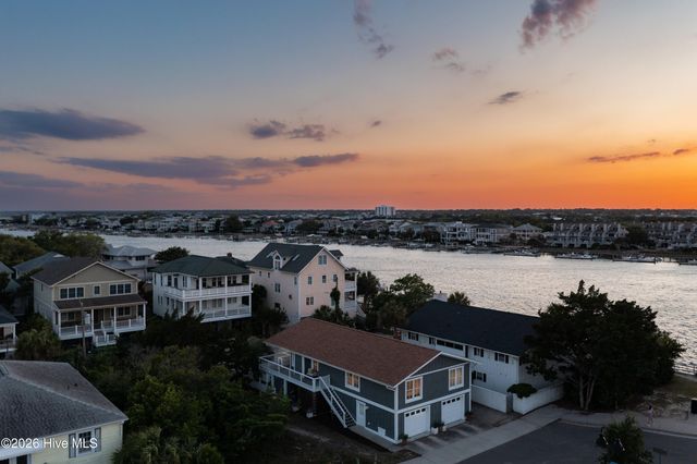 30 W Greensboro Street, Wrightsville Beach, NC 28480